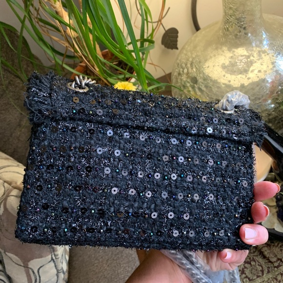 Authentic KURT GEIGER LONDON Tweed Lock fringe sequins flap Crosby/shoulder - Picture 6 of 15